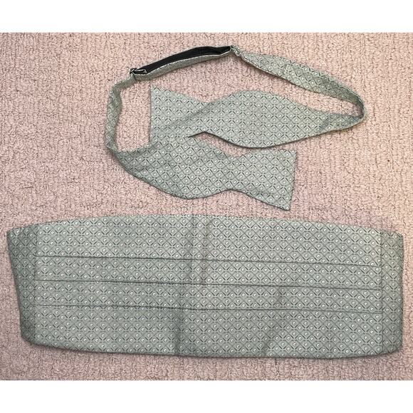 Vineyard Vines Green Golf Club Ball Silk Cummerbund + Bow Tie - Picture 1 of 8